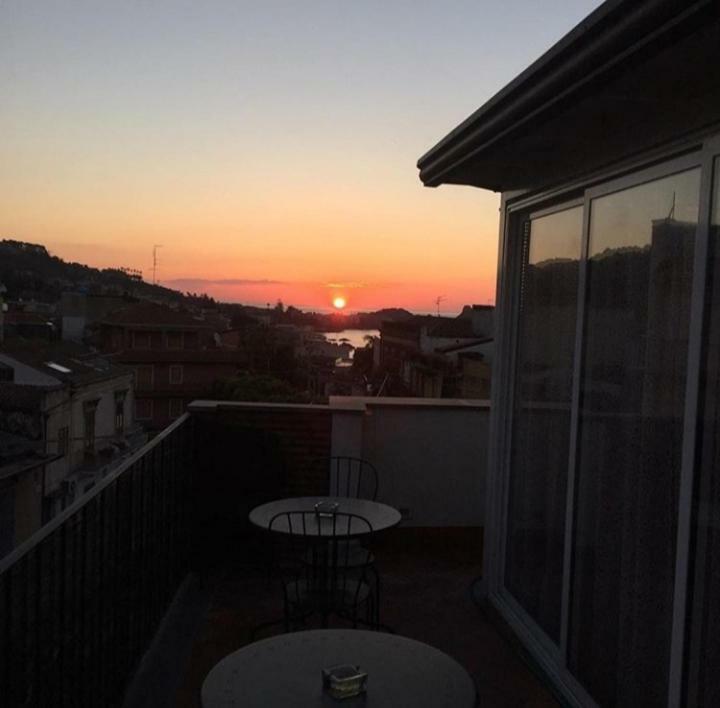 Bed & Breakfast Dietro Le Mura Aci Castello Dış mekan fotoğraf